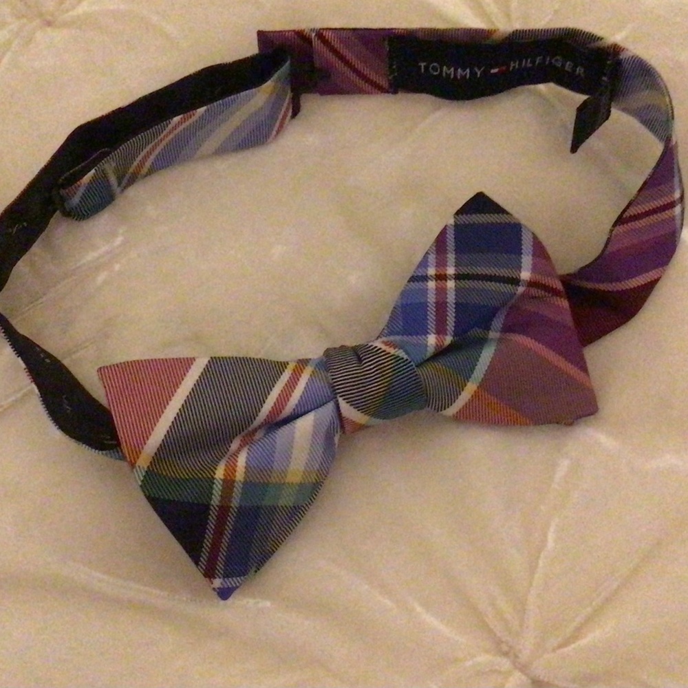 Tommy Hilfiger boys tie